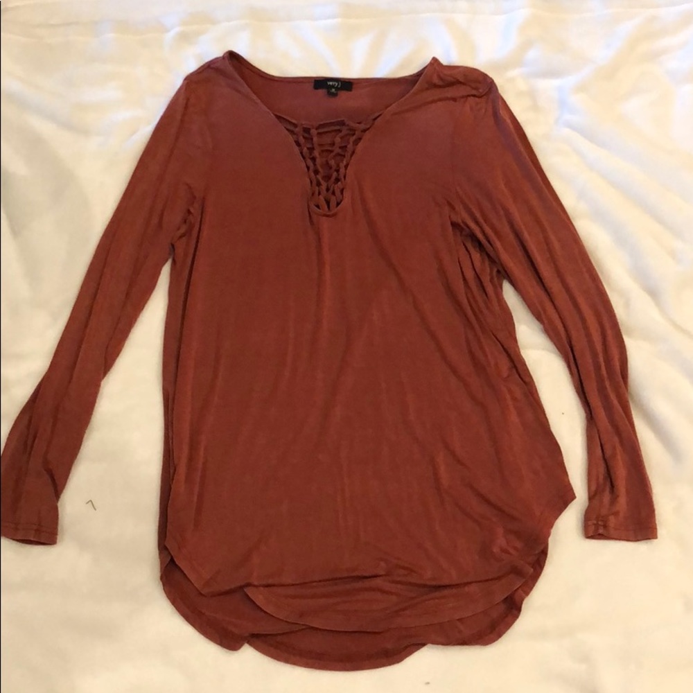 Women’s long sleeve top